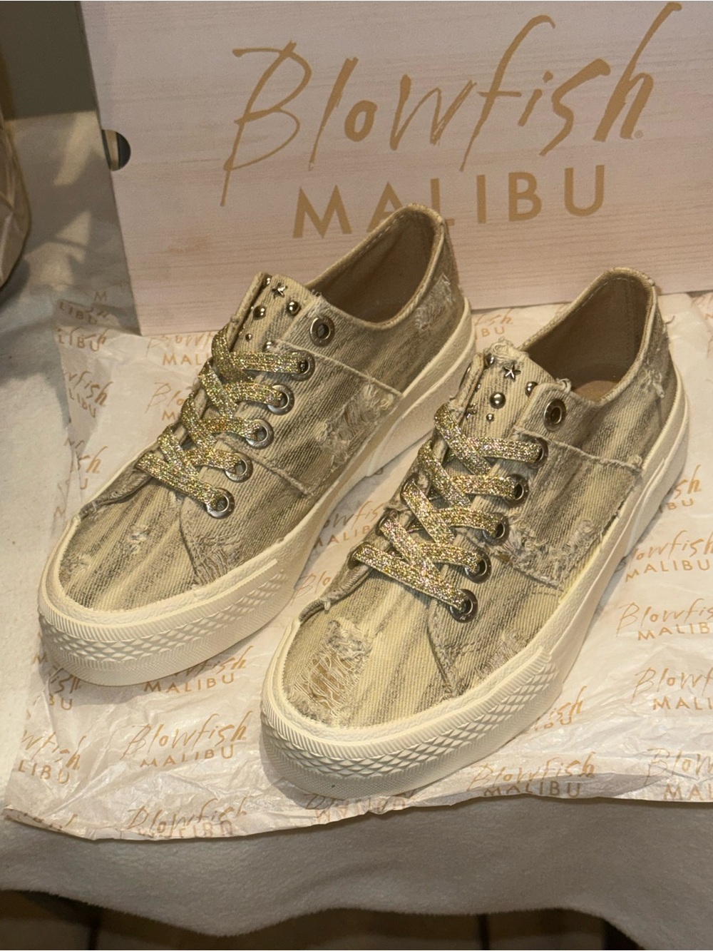 Blowfish Malibu Women's Gold Distressed Low-Top Sneakers